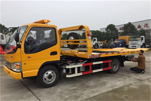 红岗哪里有拖车服务