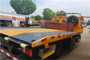 红岗附近拖车电话号码服务